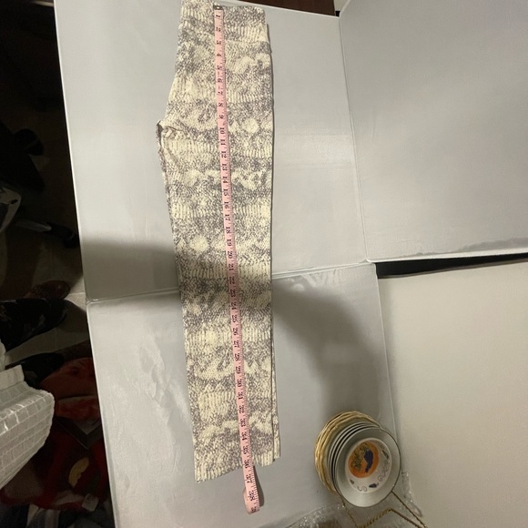 Lisette L Montreal Slim Ankle Pants Stretch Pull On Size 6 Ivory & Gray - Picture 9 of 11